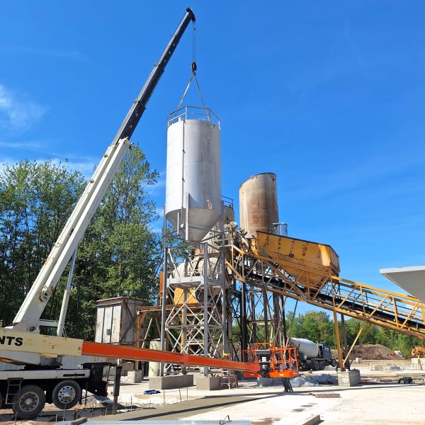 Aggregate Tank Installation On Structure